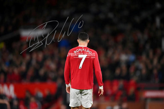 Cristiano Ronaldo from behind wearing Manchester United number 7 shirt