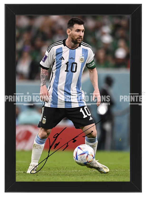 Signed (printed photo) of Lionel Messi playing for Argentina during the 2022 World Cup. A printed autograph taken from a genuine, certified (certificate of authenticity) autograph. A stunning signature. The print is available in a range of sizes with various framing options available.  Lionel Messi currently plays for Inter Miami but has previously played for Barcelona and PSG.