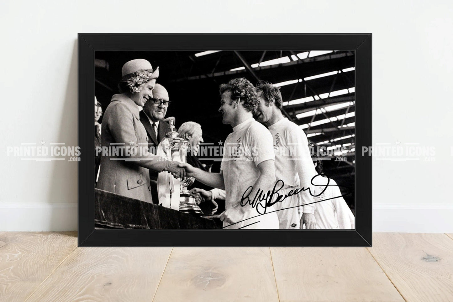 Billy Bremner signed 1972 FA Cup photo. A printed autograph (from a certified original) on a Leeds United photo. Framing Available. A great gift for a Leeds United fan.