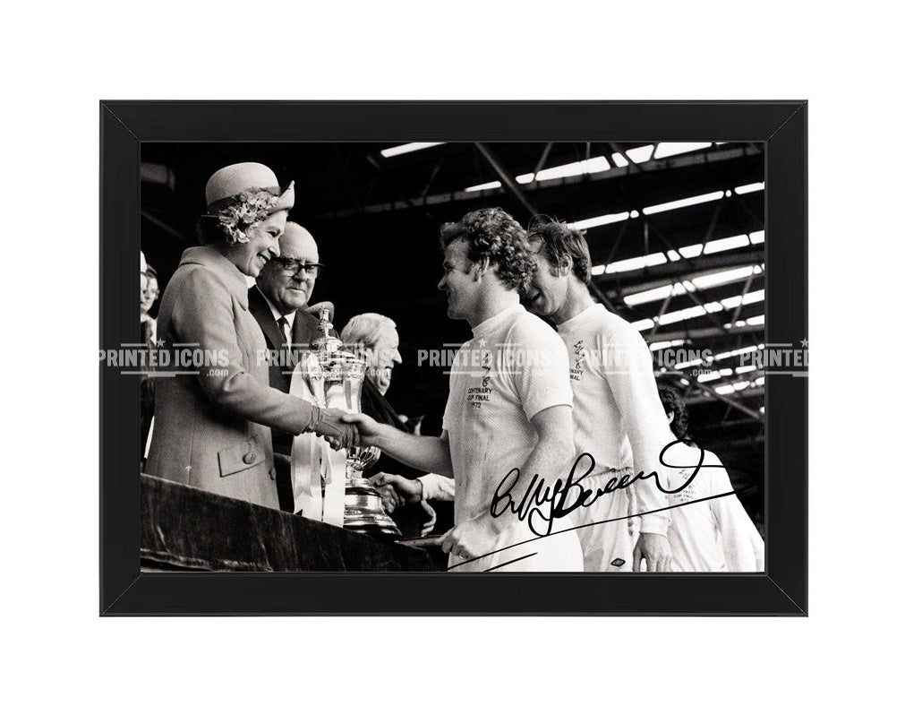 Billy Bremner signed 1972 FA Cup photo. A printed autograph (from a certified original) on a Leeds United photo. Framing Available. A great gift for a Leeds United fan.