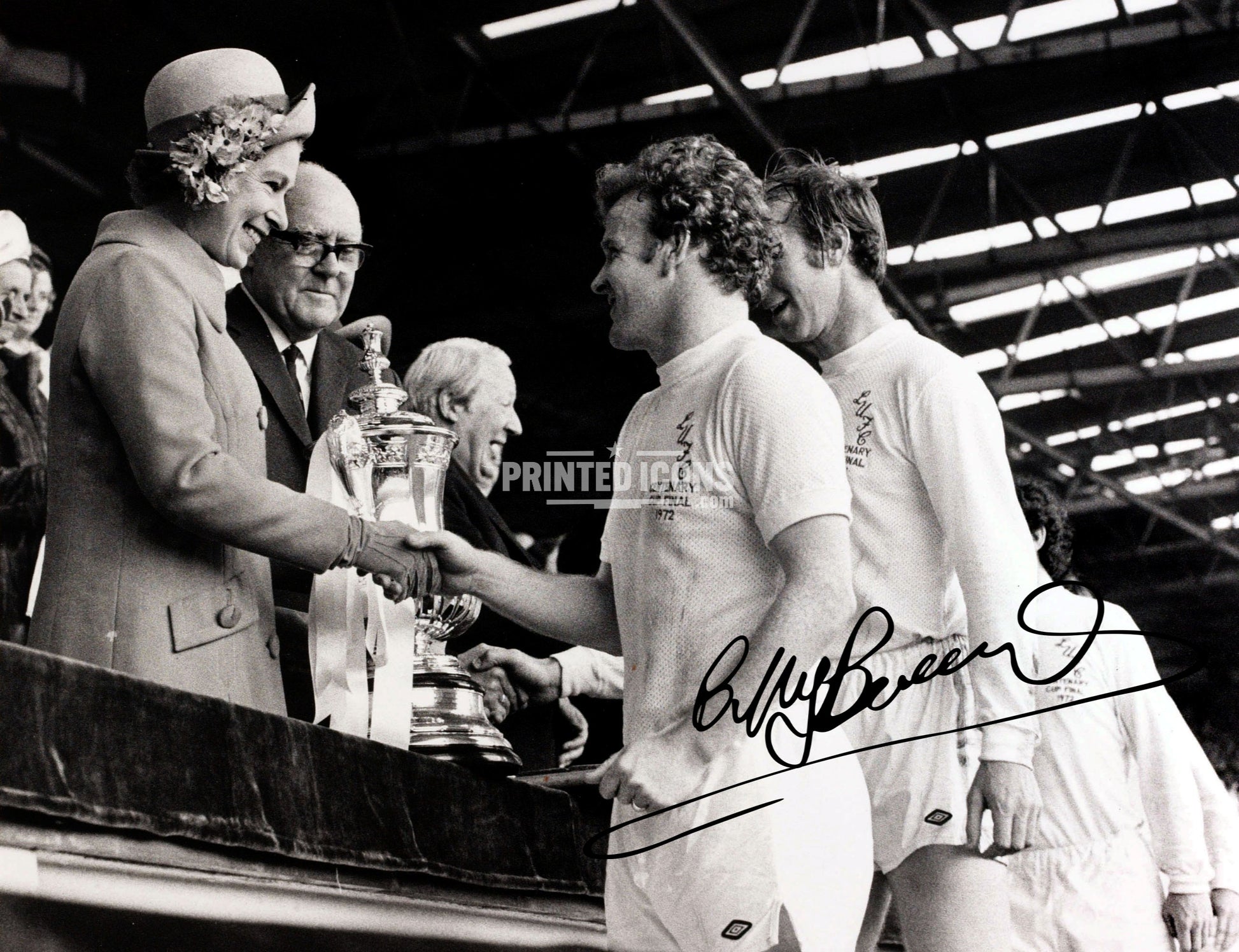 Billy Bremner signed 1972 FA Cup photo. A printed autograph (from a certified original) on a Leeds United photo. Framing Available. A great gift for a Leeds United fan.