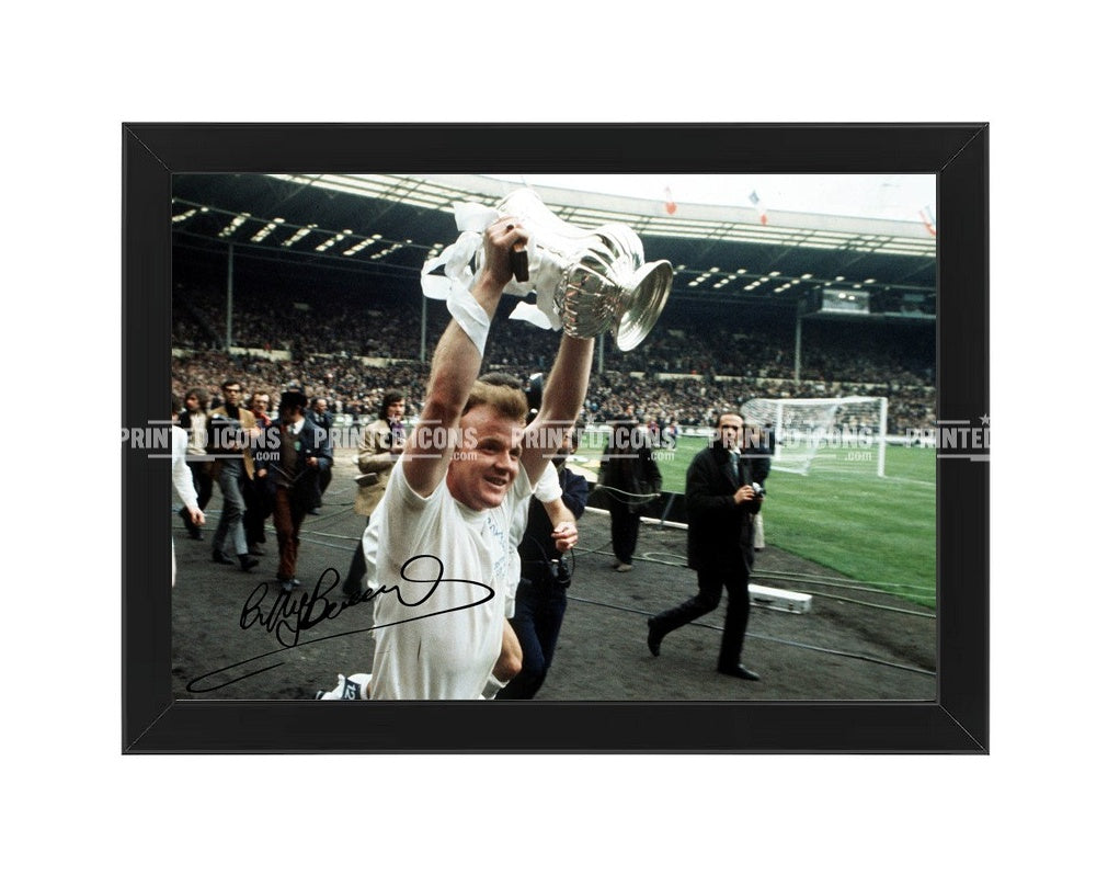 Billy Bremner signed 1972 FA Cup photo. A printed autograph (from a certified original) on a Leeds United photo. Framing Available. A great gift for a Leeds United fan.