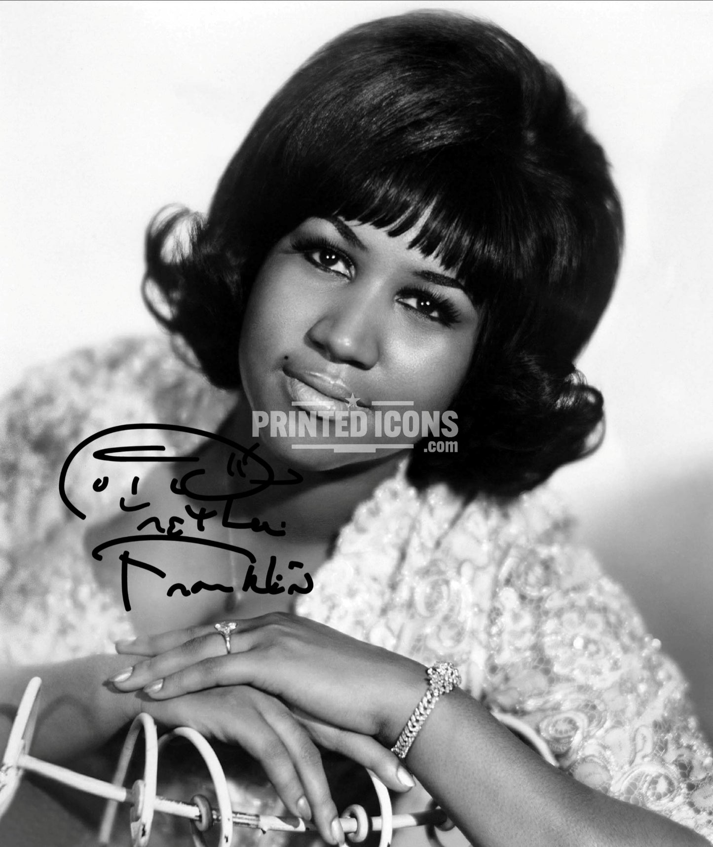Aretha Franklin black and white portrait photo with printed autograph