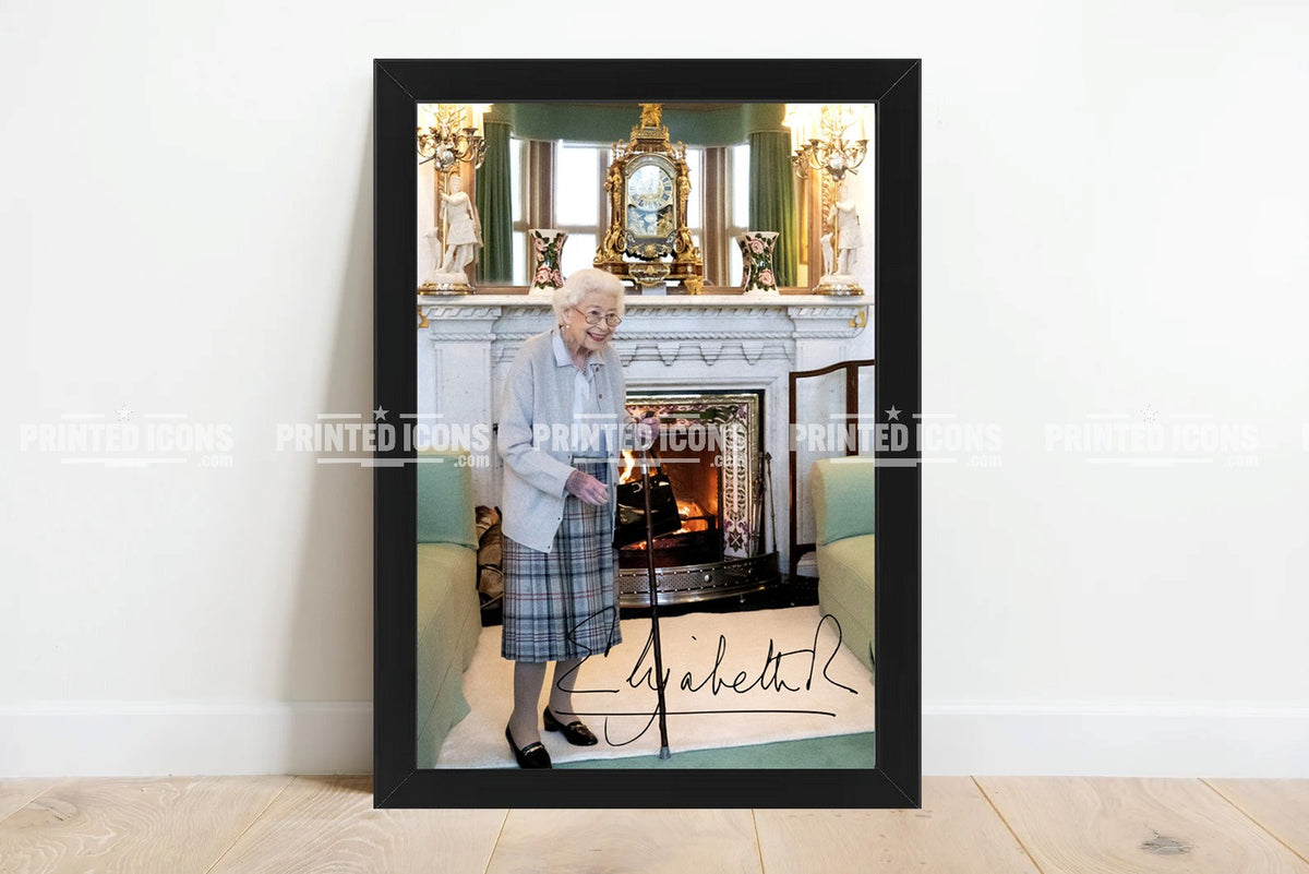 Framed Queen Elizabeth II royal autograph memorabilia print