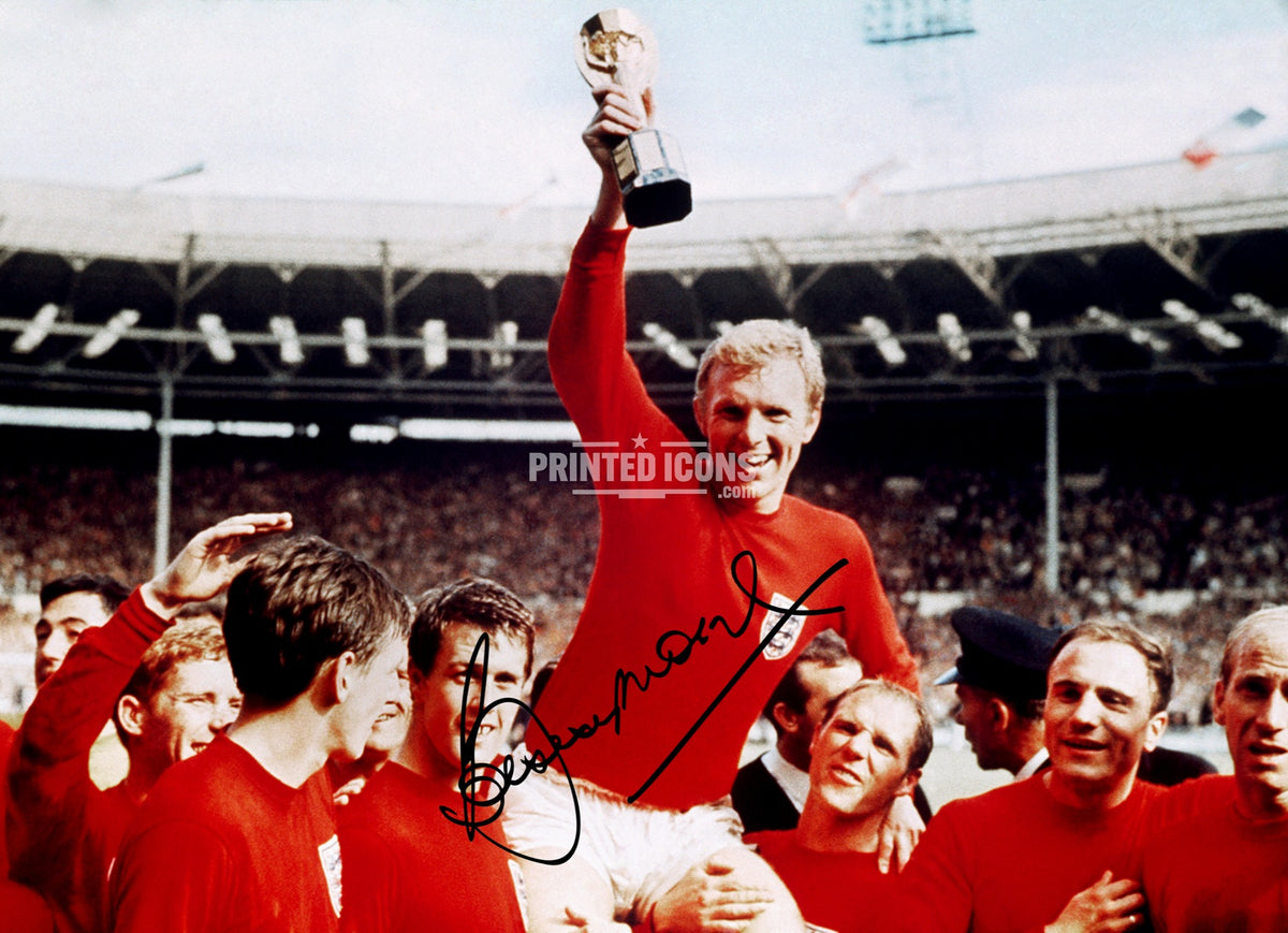 Bobby Moore lifting 1966 World Cup signed photo print