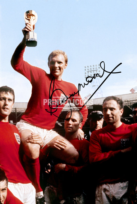 Bobby Moore 1966 World Cup colour signed photo print
