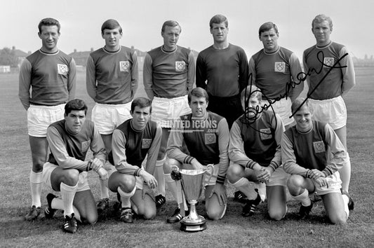 Bobby Moore West Ham United team signed style football memorabilia print