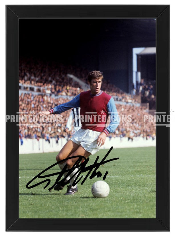 Framed Geoff Hurst signed West Ham photo print football gift
