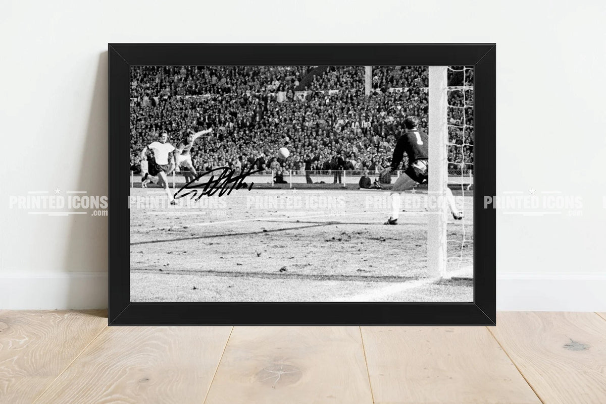 Framed Geoff Hurst 1966 World Cup Final photo England football gift