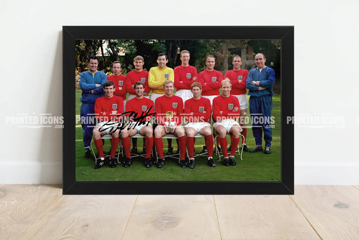 Framed Geoff Hurst signed style England 1966 World Cup winners football gift and memorabilia print
