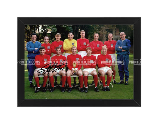 Geoff Hurst 1966 World Cup Winners signed England team photo print in black frame