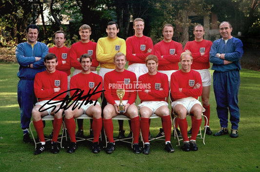 England 1966 World Cup winners team photograph with Jules Rimet Trophy and printed Geoff Hurst autograph